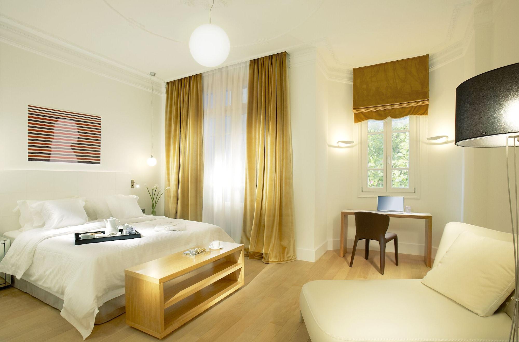 The Excelsior - Small Luxury Hotels Of The World Салоники Экстерьер фото A room at the hotel